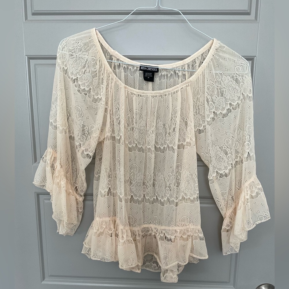 Lace 3/4 Sleeve Top. Cream. Stretchy. Beautiful.